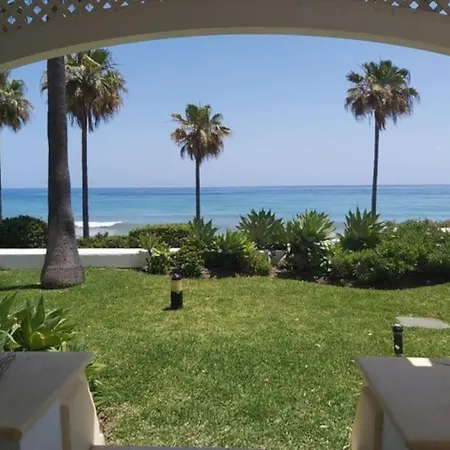 Gorgeous Beachfront With Stunning Sea Views & Garden Apartment Estepona